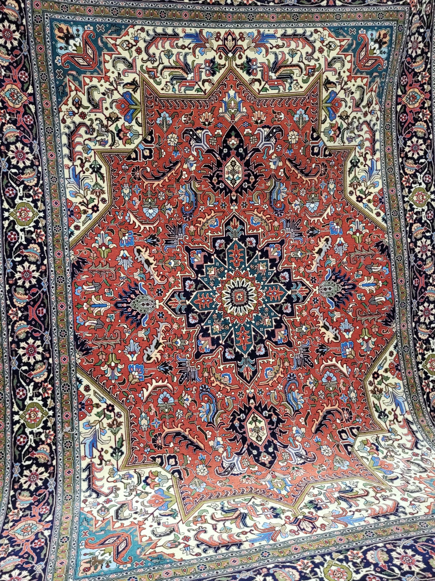 Täbriz Teppich Korkwolle Seide auf Seide Medaillon feine Knüpfung