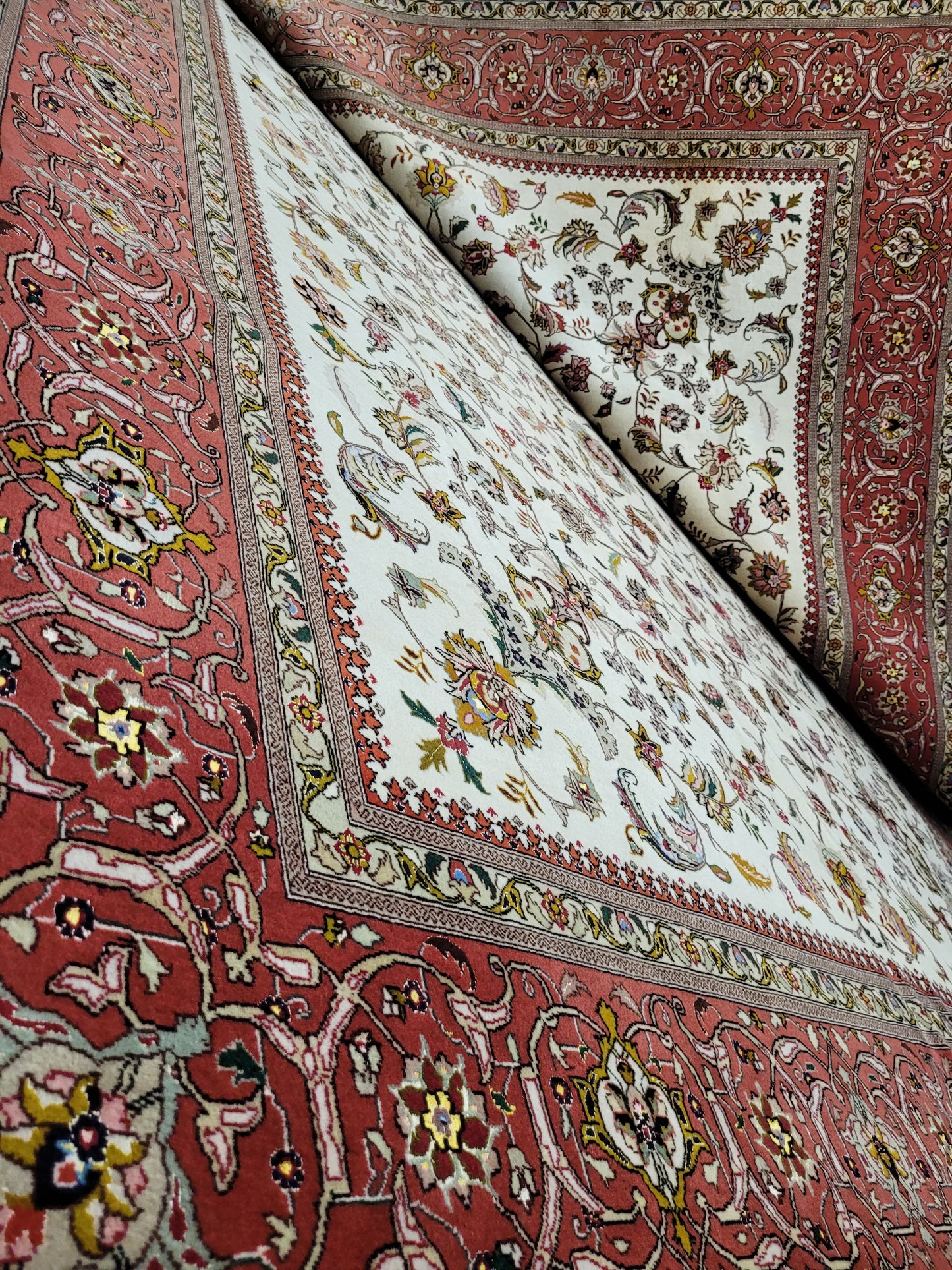 Täbriz Teppich Korkwolle Seide feine Knüpfung 300x250 cm