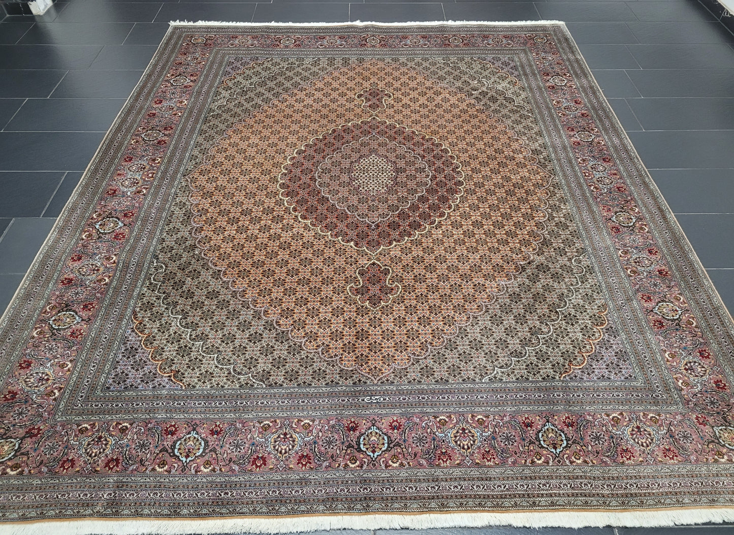 Täbriz Teppich Korkwolle feine Knüpfkunst 300 × 290 cm