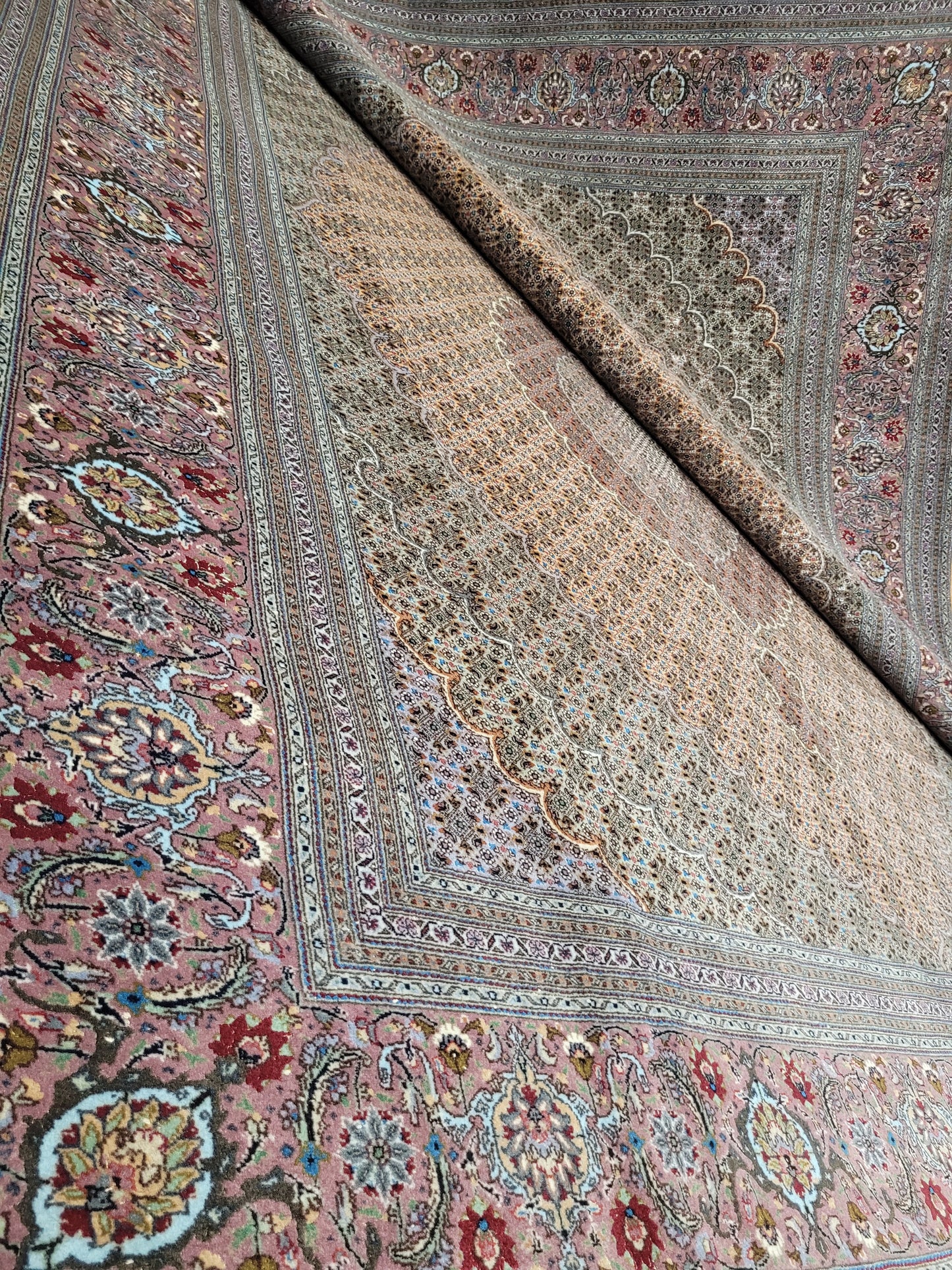 Täbriz Teppich Korkwolle feine Knüpfkunst 300 × 290 cm