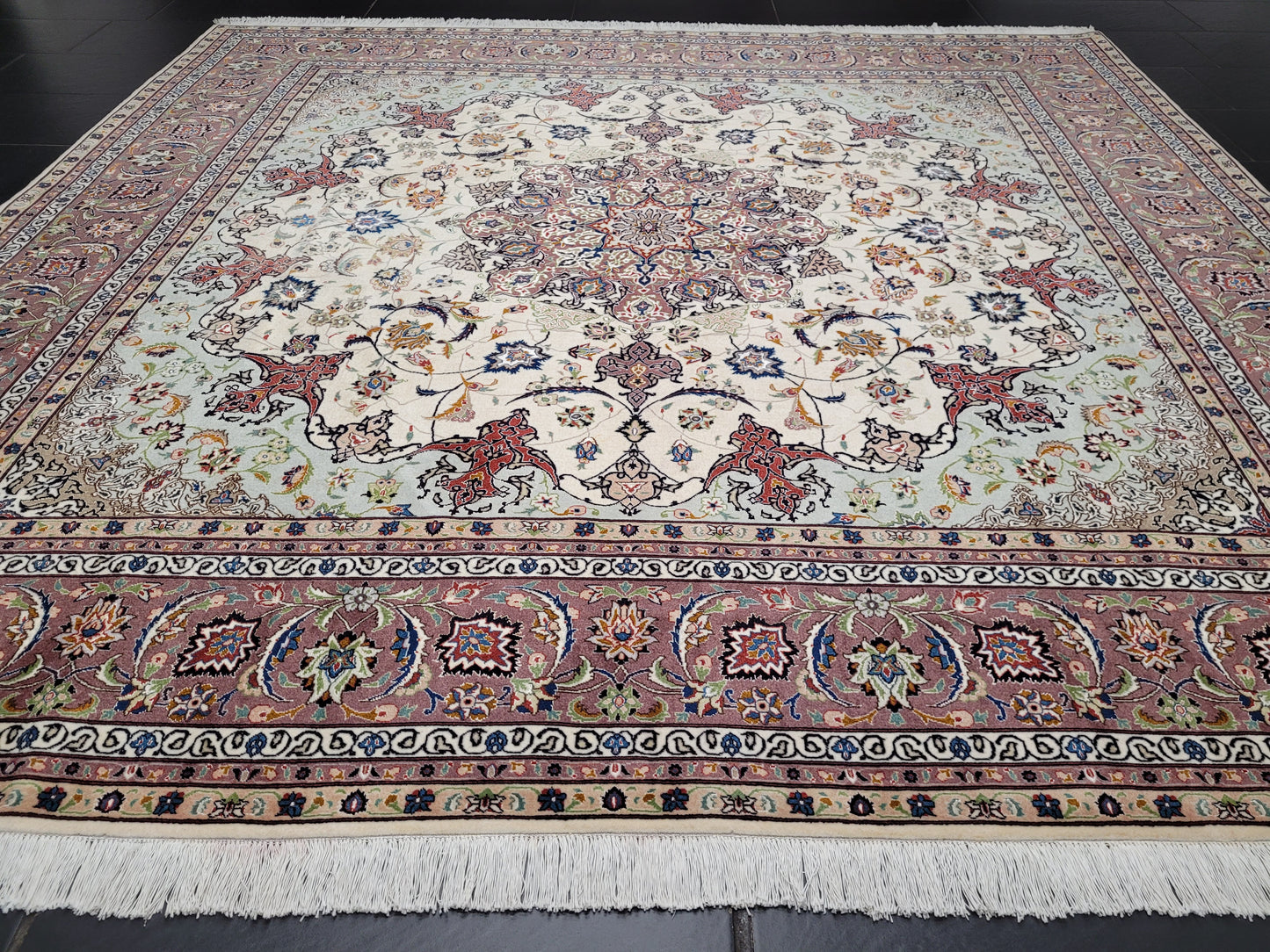 Täbriz Teppich Korkwolle Seide Medaillon feine Knüpfung 250x250 cm