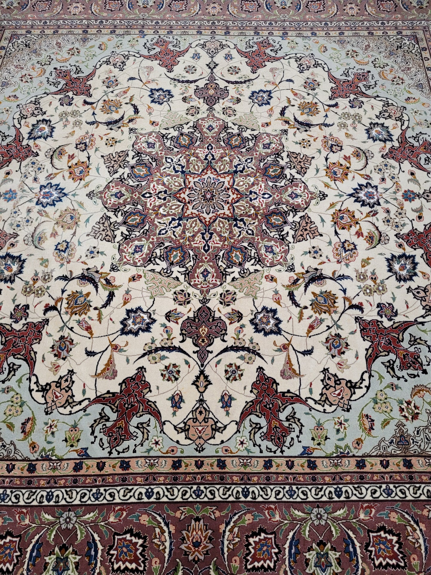 Täbriz Teppich Korkwolle Seide Medaillon feine Knüpfung 250x250 cm