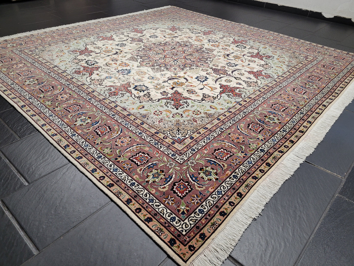 Täbriz Teppich Korkwolle Seide Medaillon feine Knüpfung 250x250 cm