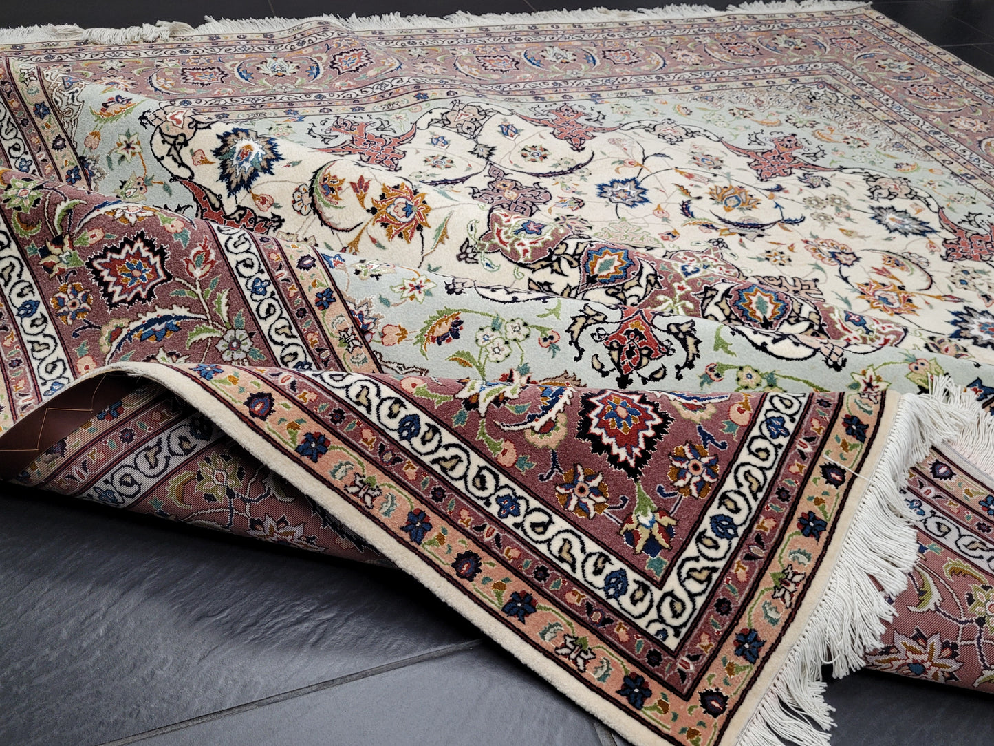 Täbriz Teppich Korkwolle Seide Medaillon feine Knüpfung 250x250 cm