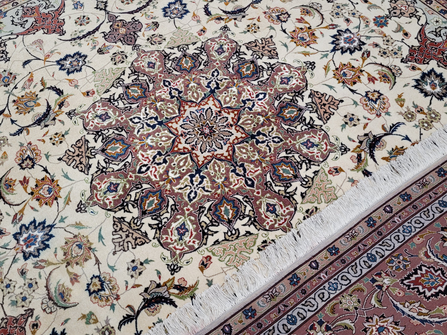 Täbriz Teppich Korkwolle Seide Medaillon feine Knüpfung 250x250 cm