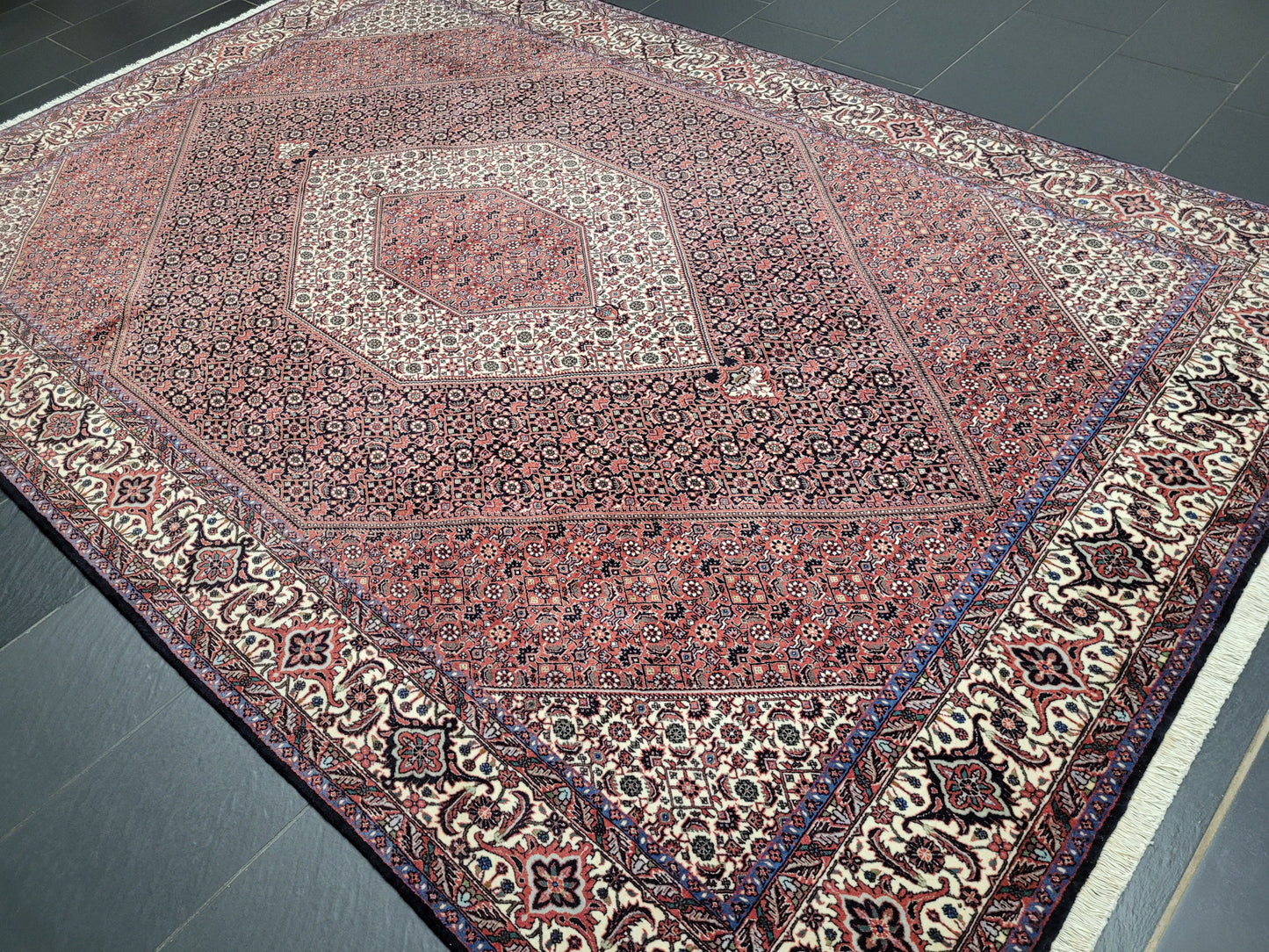Bidjar Teppich Korkwolle Tekab fein Hexagon Medaillon 310x200 cm