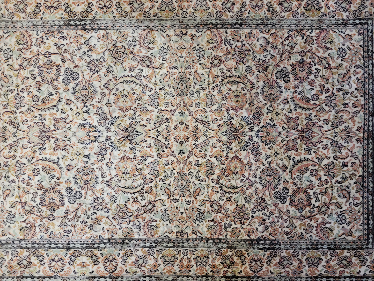 Ghom Seidenteppich 194x130 cm Seide auf Seide feine Knüpfkunst