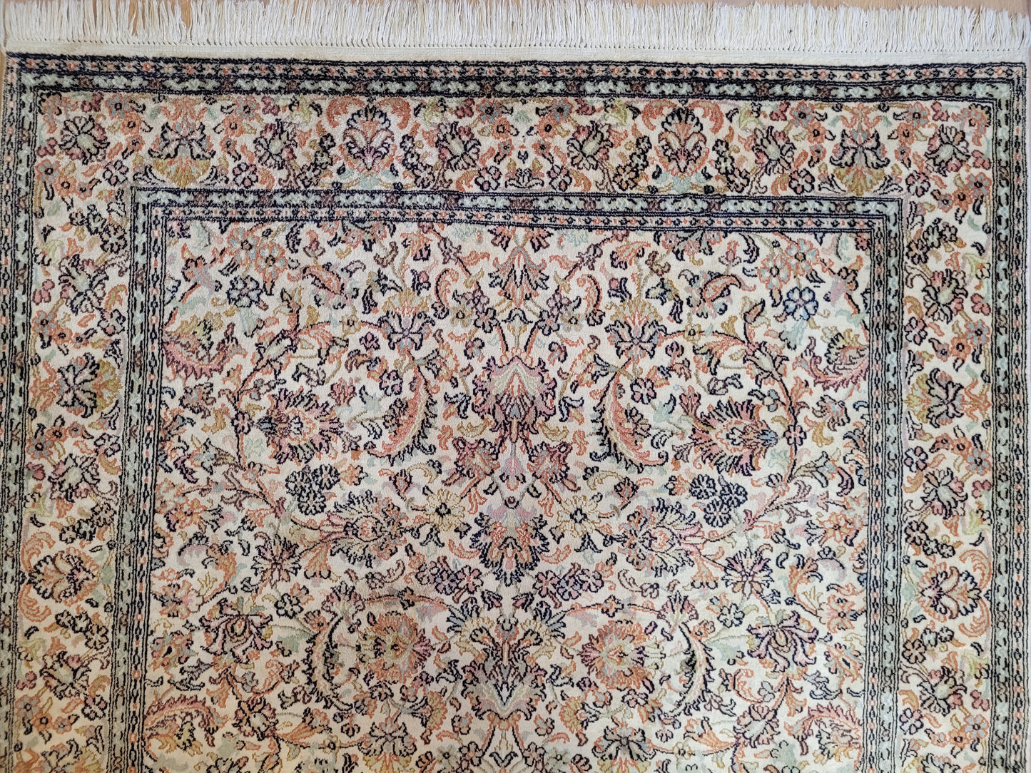 Ghom Seidenteppich 194x130 cm Seide auf Seide feine Knüpfkunst