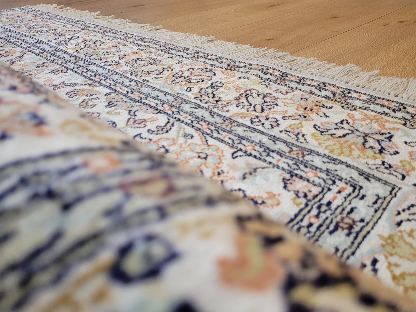 Ghom Seidenteppich 194x130 cm Seide auf Seide feine Knüpfkunst