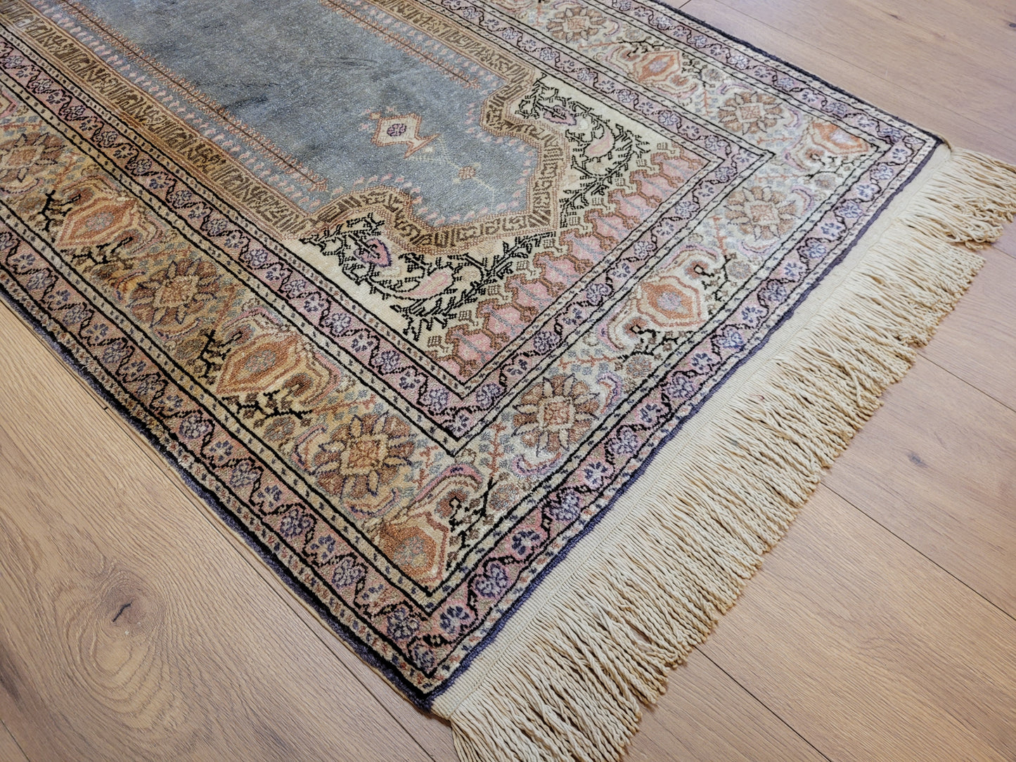 Kayseri Gebetsteppich 134x90 cm feine Wolle Flussdesign