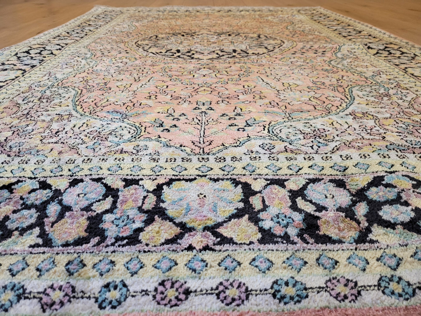 Kaschmir Seidenteppich 182x125 cm florales Medaillon feine Knüpfung