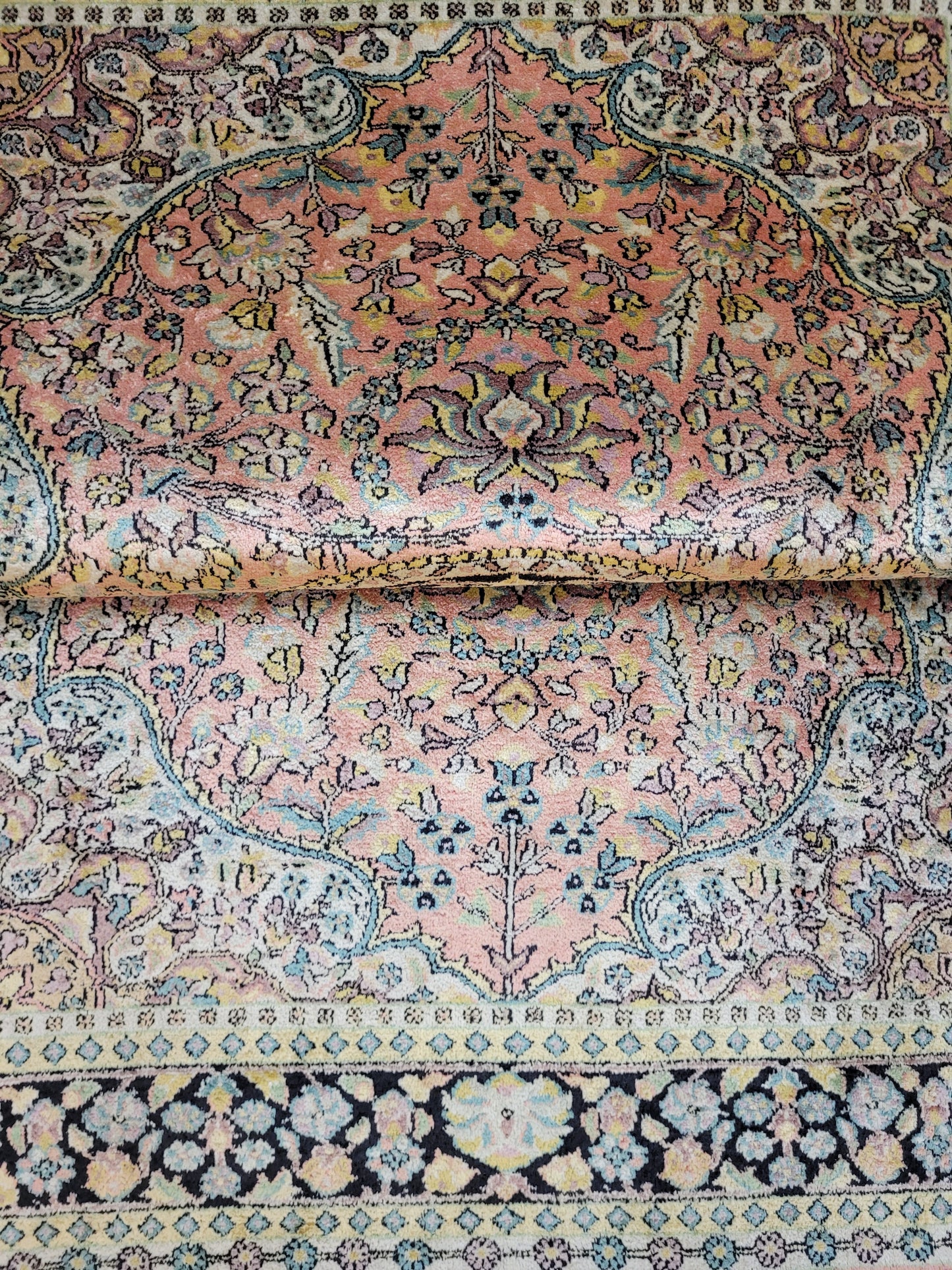 Kaschmir Seidenteppich 182x125 cm florales Medaillon feine Knüpfung