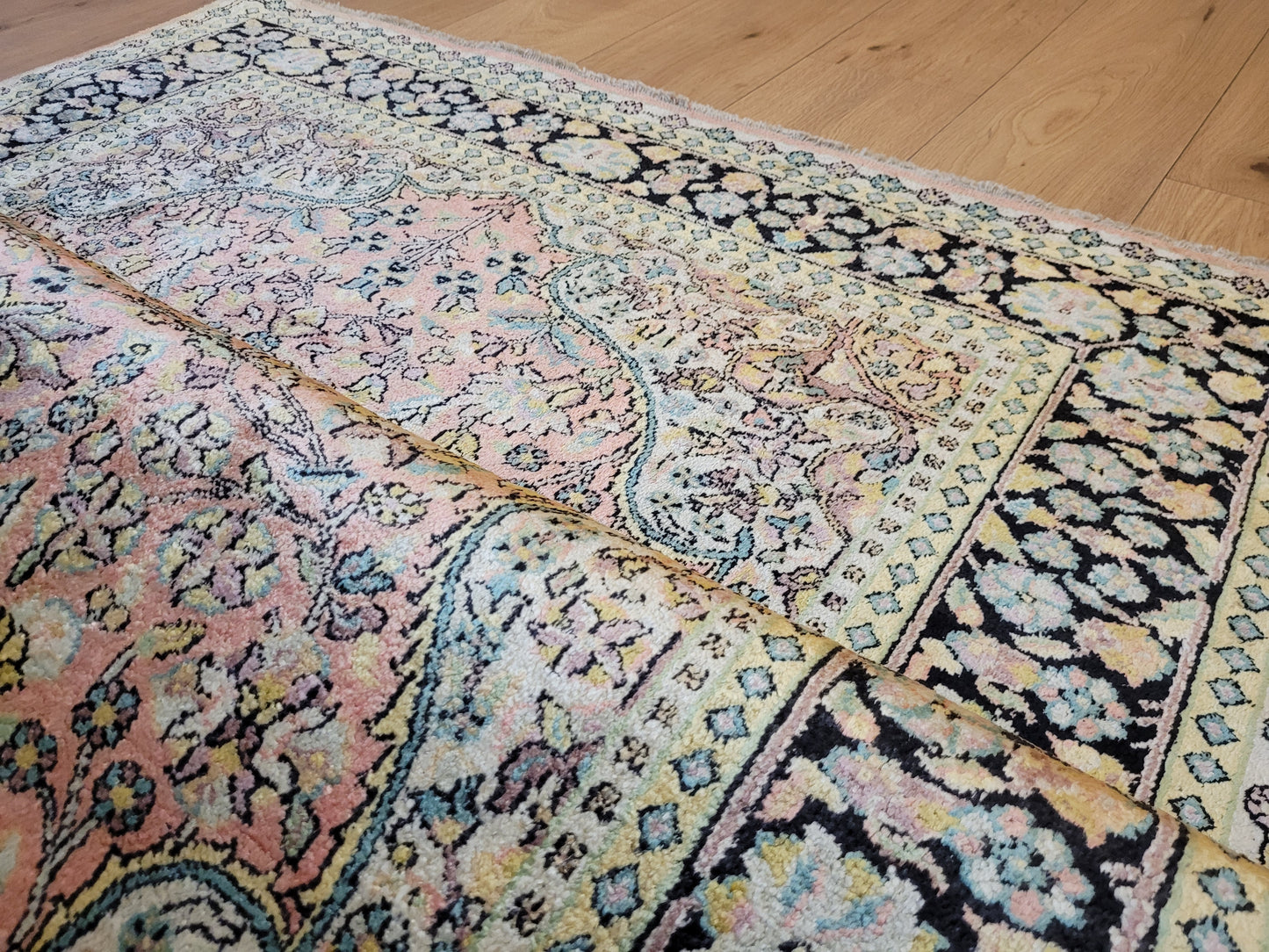 Kaschmir Seidenteppich 182x125 cm florales Medaillon feine Knüpfung