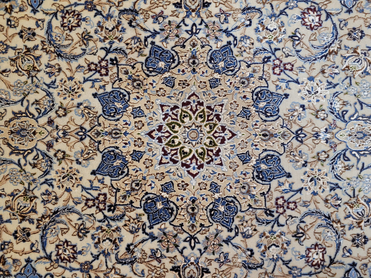Nain Teppich Korkwolle Seide Habibyan fein 205x126 cm