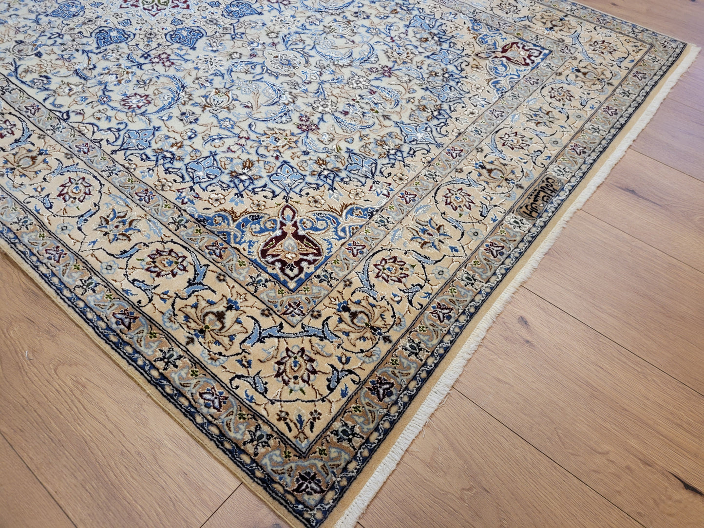 Nain Teppich Korkwolle Seide Habibyan fein 205x126 cm