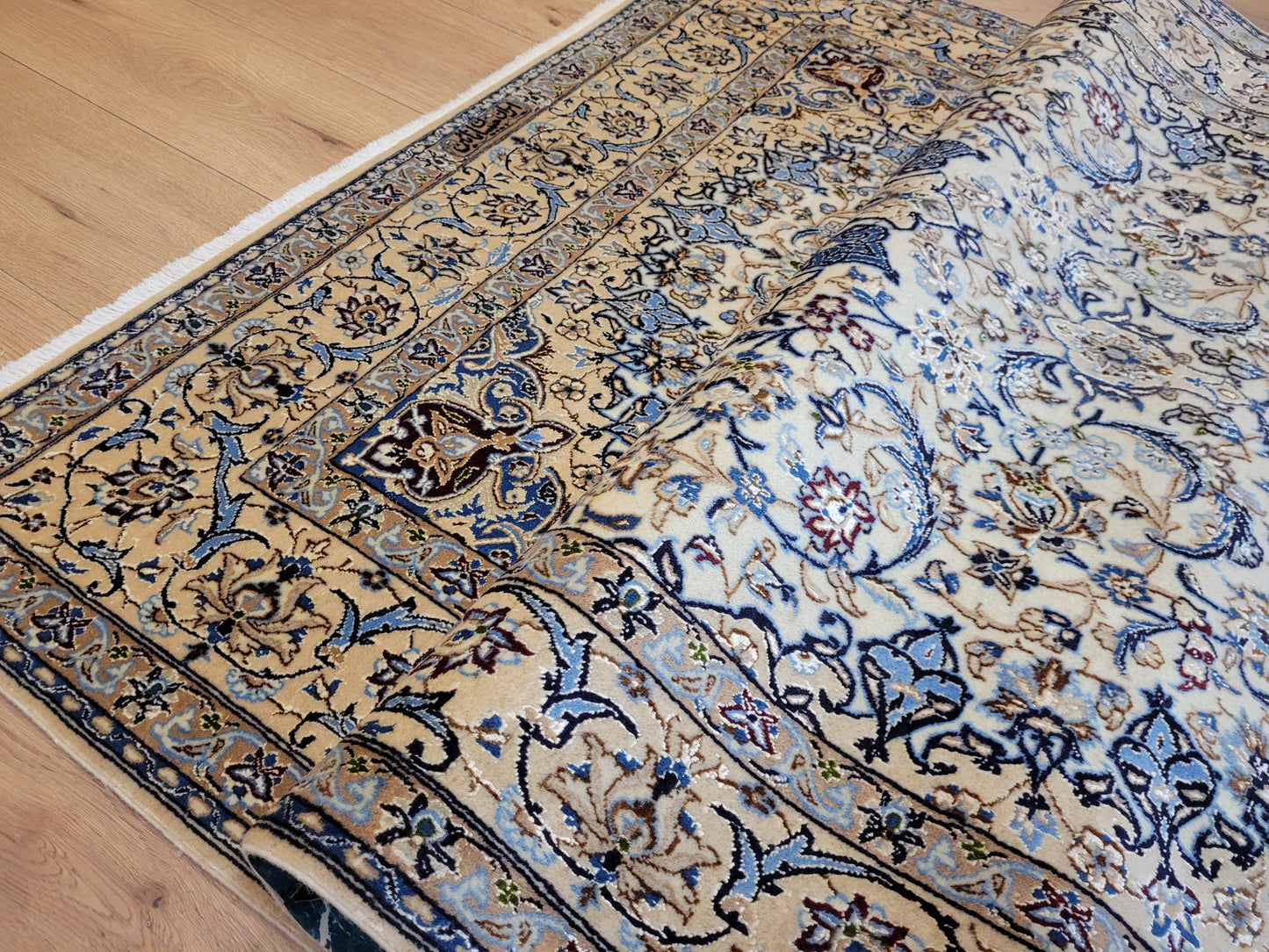 Nain Teppich Korkwolle Seide Habibyan fein 205x126 cm