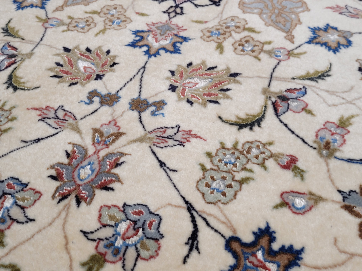 Täbriz Teppich Rund 200 cm Korkwolle mit Seide feine Knüpfkunst