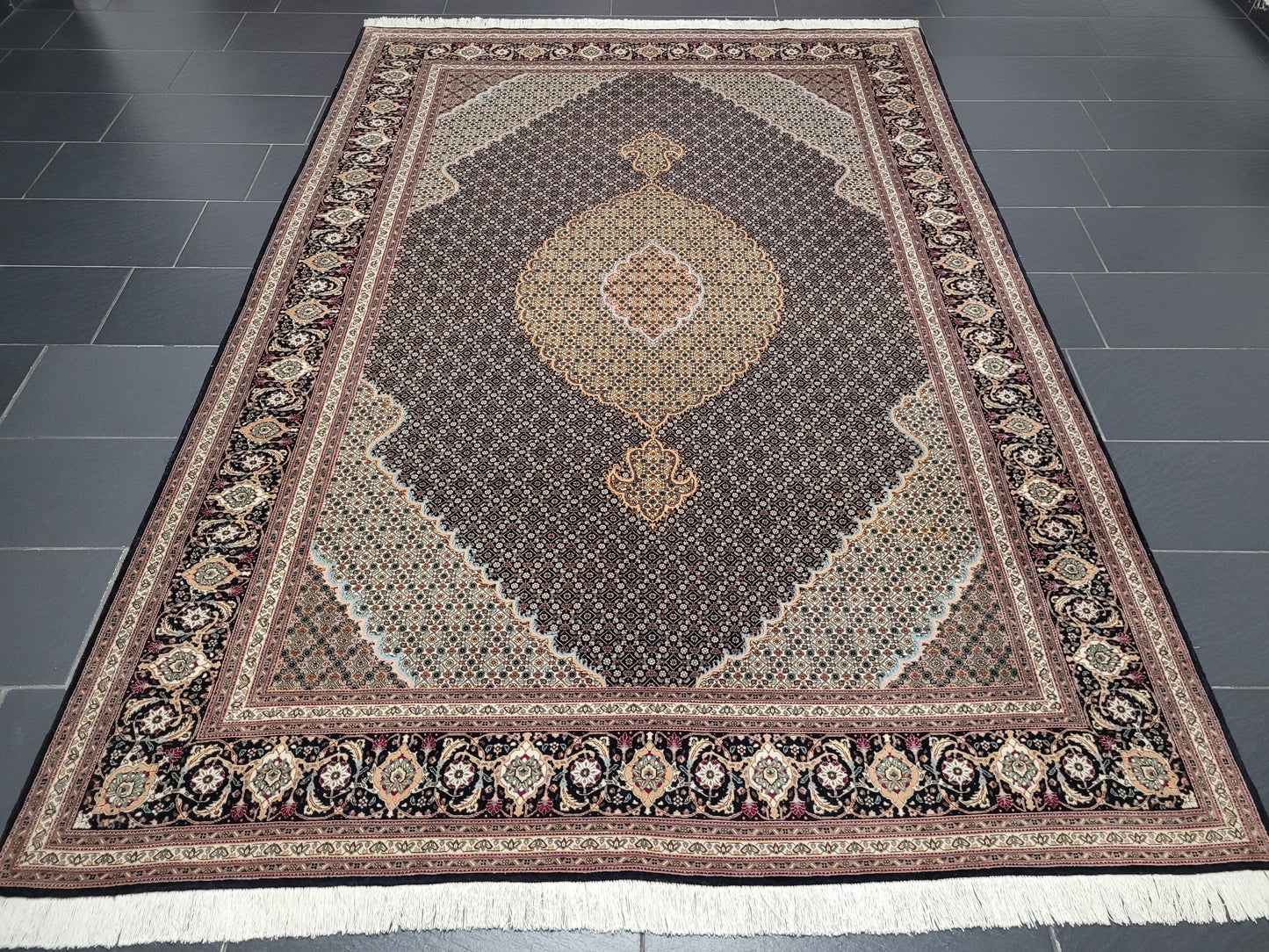Täbriz Teppich 300x205 cm Korkwolle mit Seide feine Mahr Knüpfung