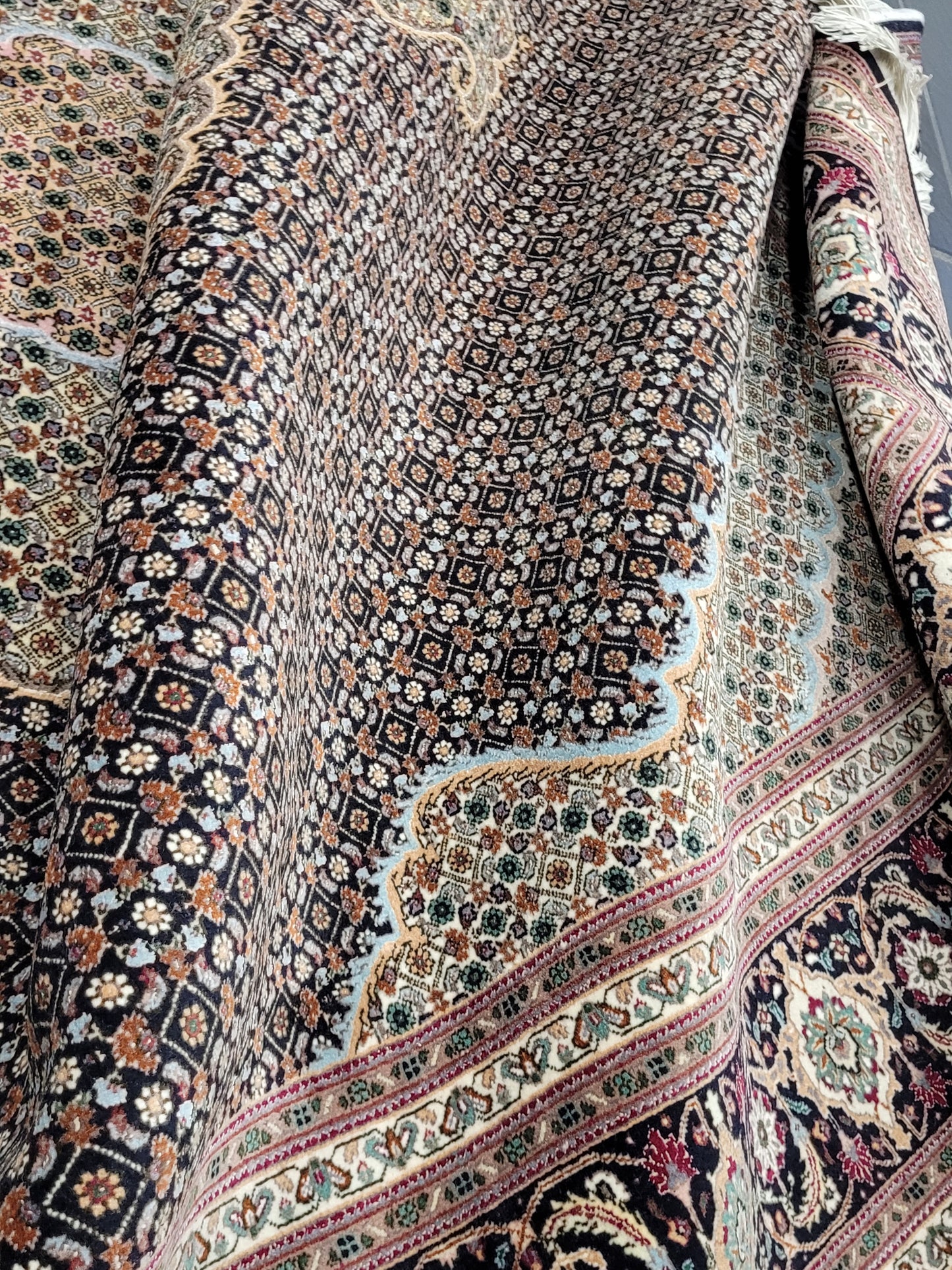 Täbriz Teppich 300x205 cm Korkwolle mit Seide feine Mahr Knüpfung