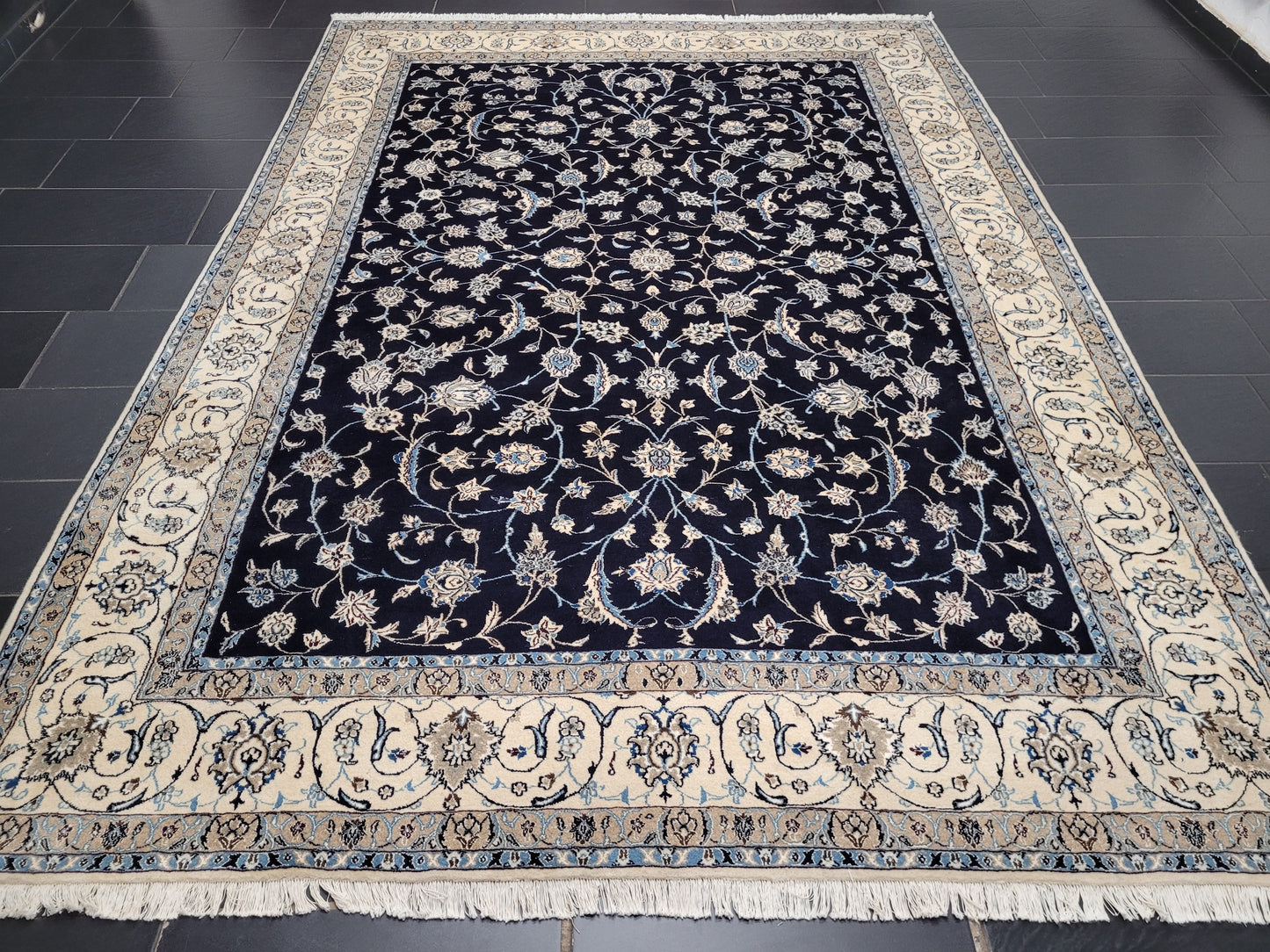 Nain Teppich 340x240 cm feine Wolle mit Seide klassisches Blumenmuster
