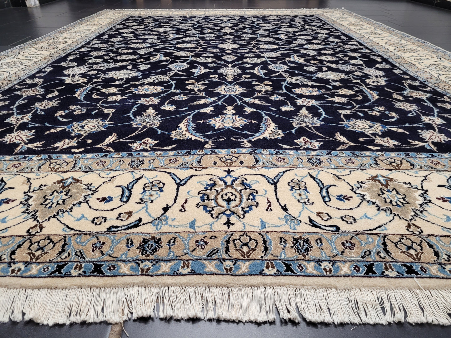 Nain Teppich 340x240 cm feine Wolle mit Seide klassisches Blumenmuster