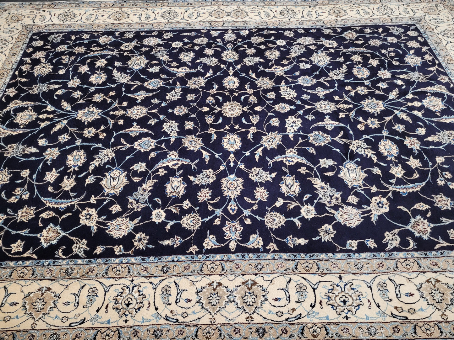 Nain Teppich 340x240 cm feine Wolle mit Seide klassisches Blumenmuster