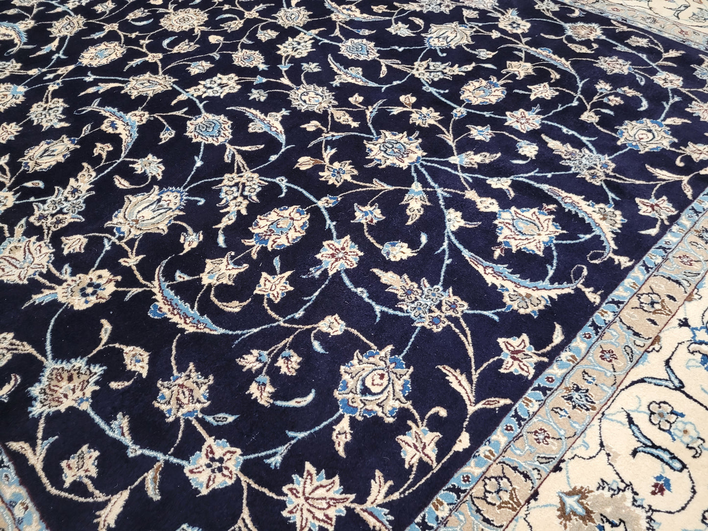 Nain Teppich 340x240 cm feine Wolle mit Seide klassisches Blumenmuster