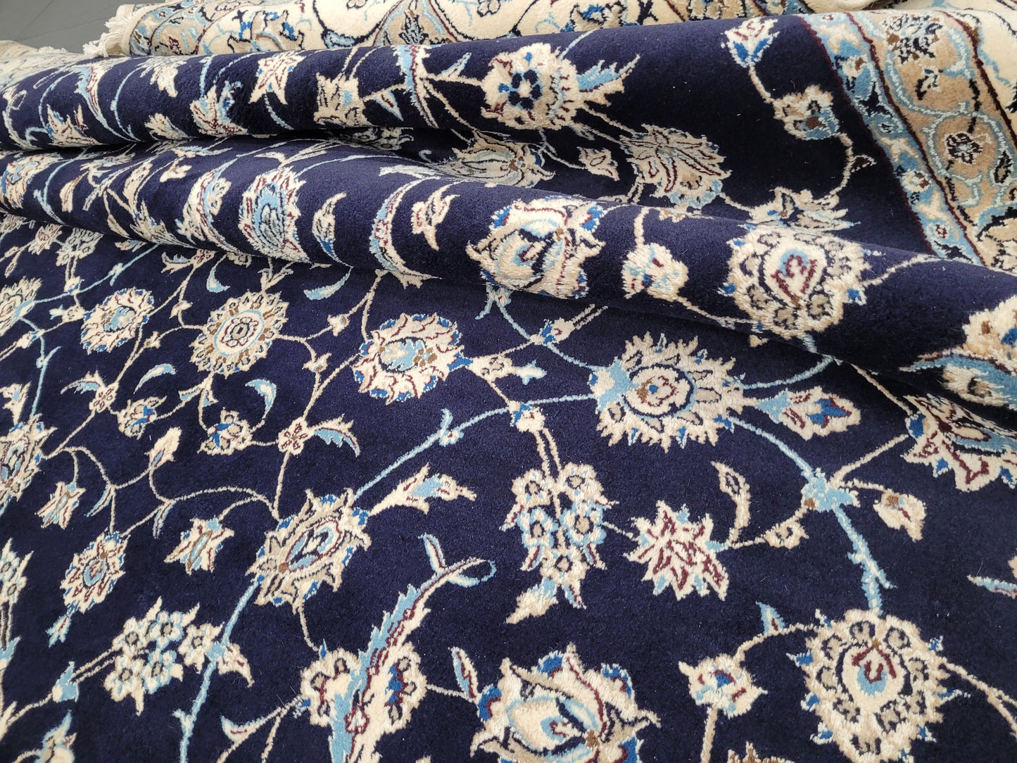 Nain Teppich 340x240 cm feine Wolle mit Seide klassisches Blumenmuster