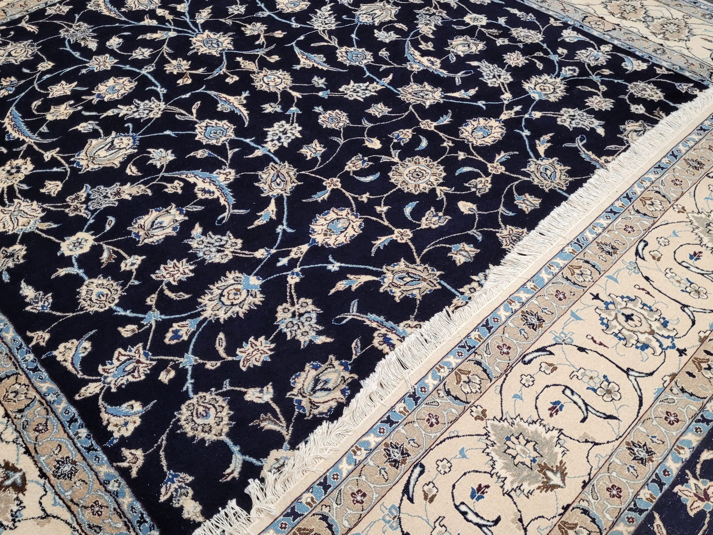 Nain Teppich 340x240 cm feine Wolle mit Seide klassisches Blumenmuster