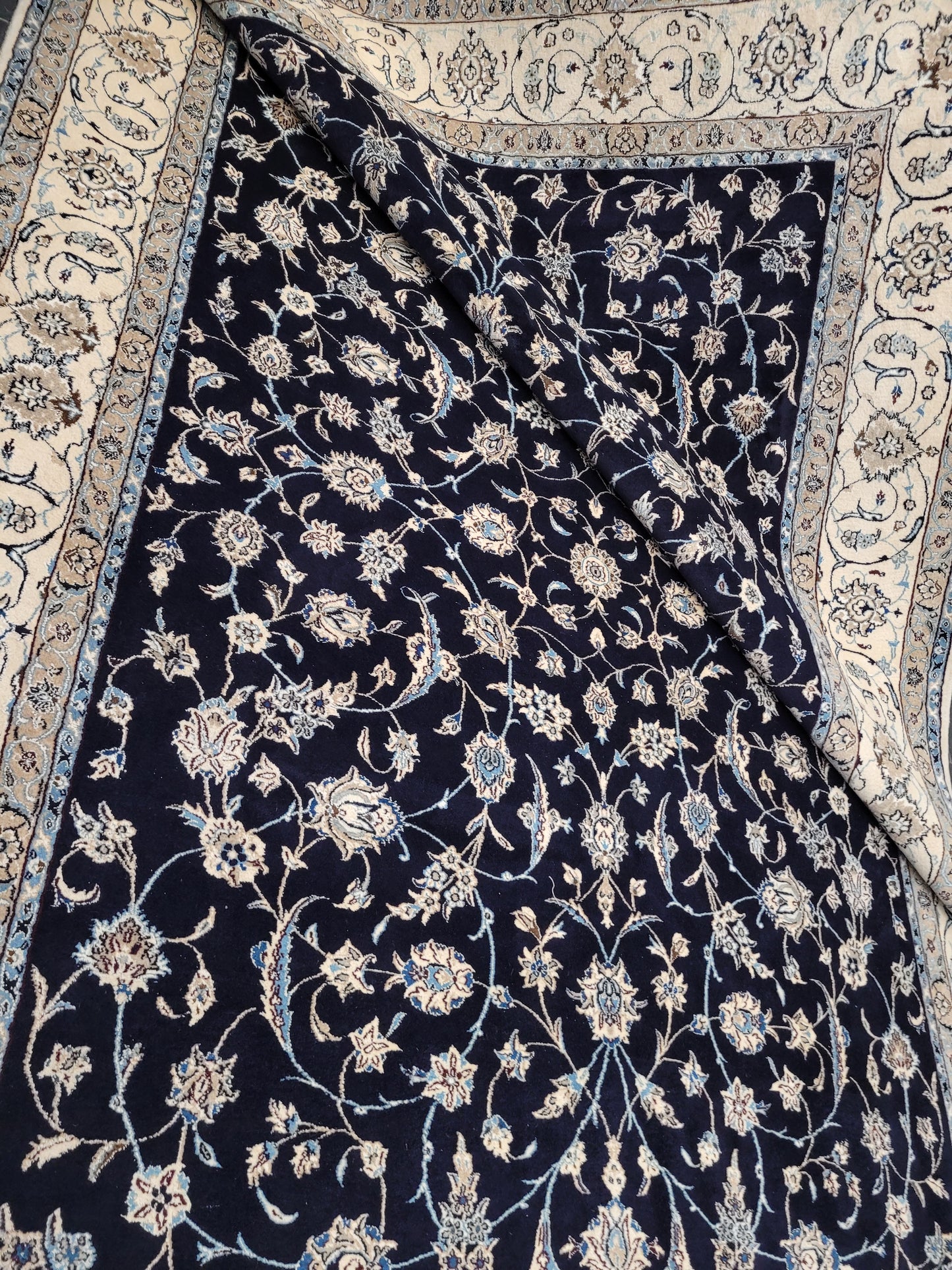 Nain Teppich 340x240 cm feine Wolle mit Seide klassisches Blumenmuster