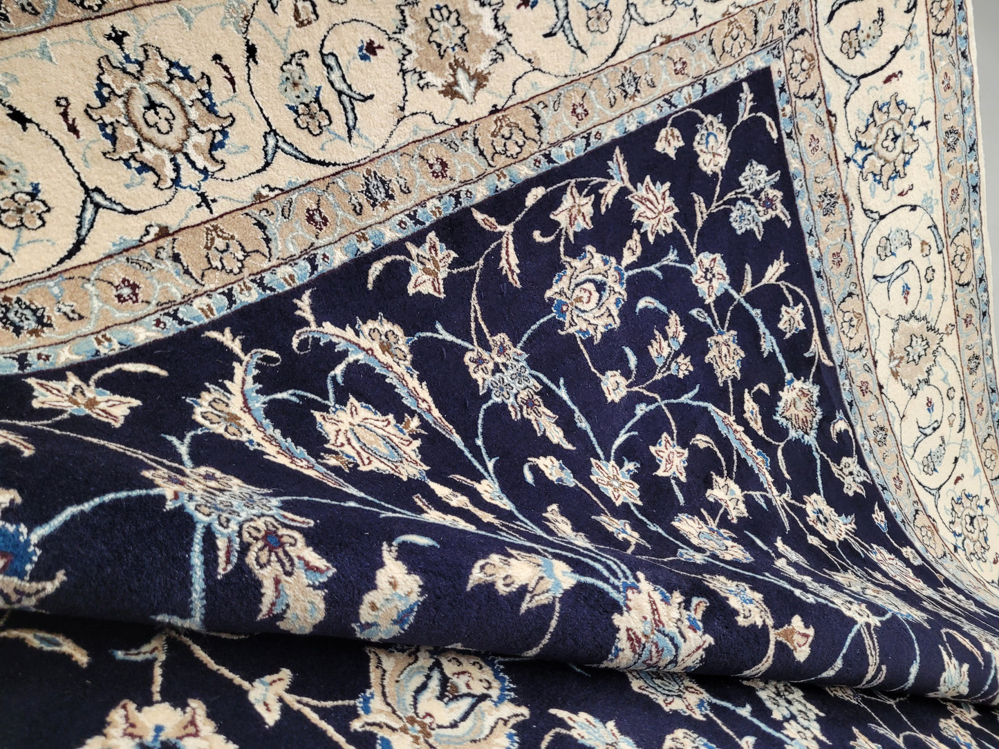 Nain Teppich 340x240 cm feine Wolle mit Seide klassisches Blumenmuster