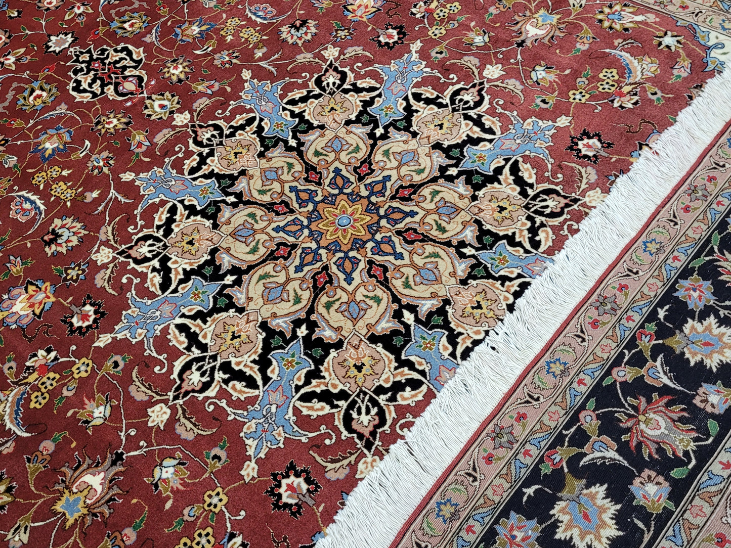 Täbriz Teppich 305x205 cm Korkwolle mit Seidenakzenten feine Knüpfung