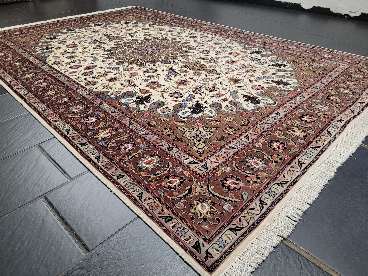Täbriz Teppich 305x205 cm Korkwolle mit Seidenanteil feine Knüpfung