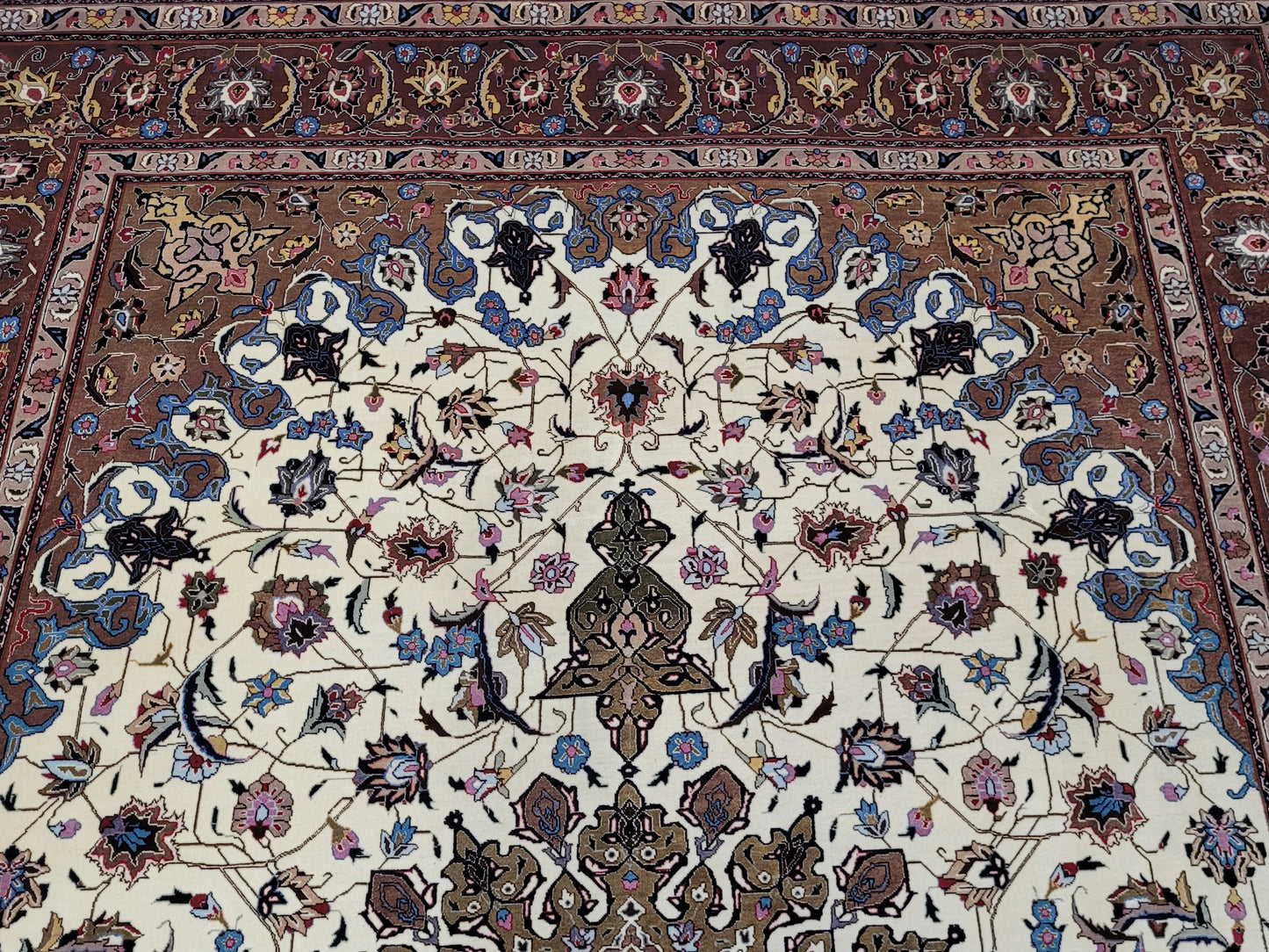 Täbriz Teppich 305x205 cm Korkwolle mit Seidenanteil feine Knüpfung