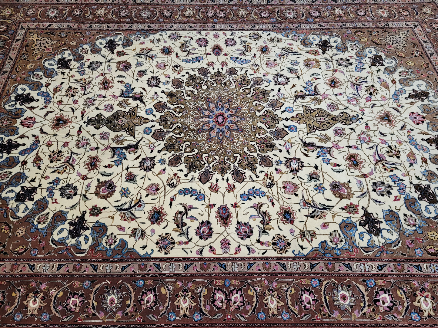 Täbriz Teppich 305x205 cm Korkwolle mit Seidenanteil feine Knüpfung