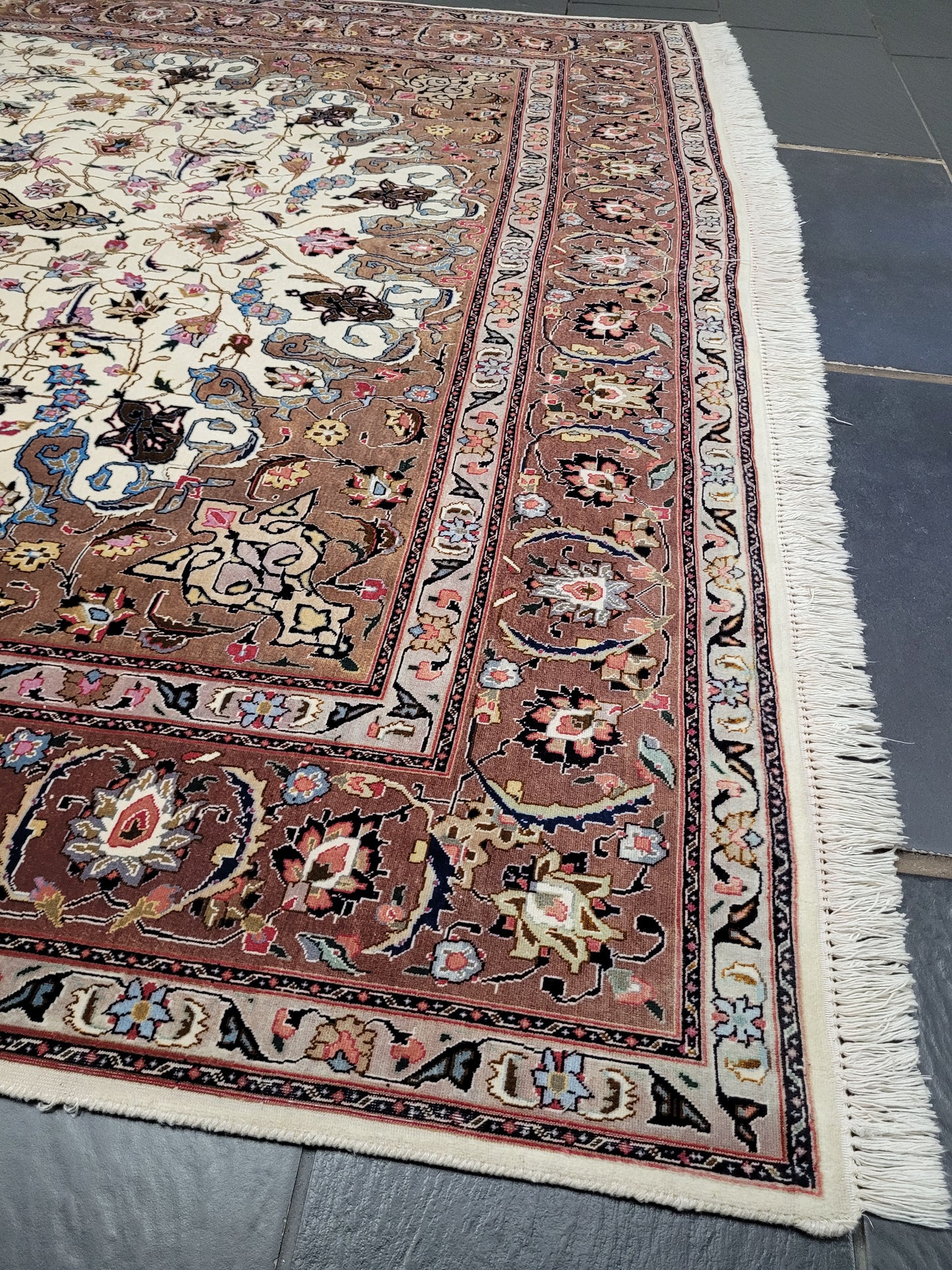Täbriz Teppich 305x205 cm Korkwolle mit Seidenanteil feine Knüpfung