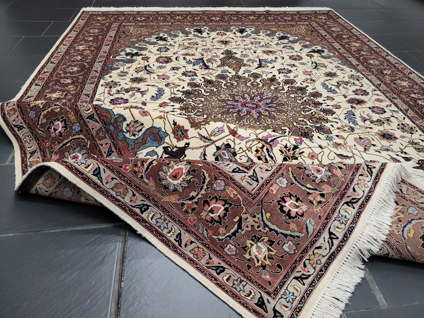 Täbriz Teppich 305x205 cm Korkwolle mit Seidenanteil feine Knüpfung