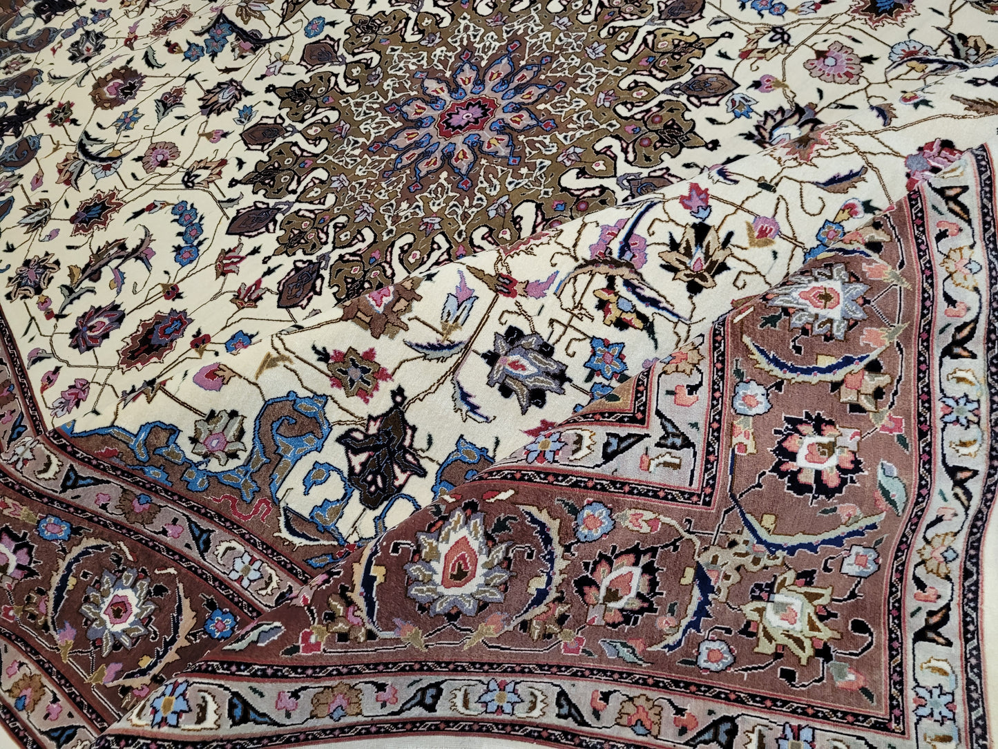 Täbriz Teppich 305x205 cm Korkwolle mit Seidenanteil feine Knüpfung