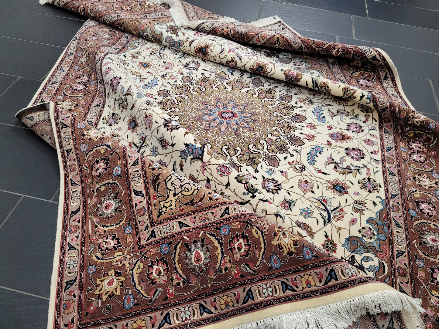 Täbriz Teppich 305x205 cm Korkwolle mit Seidenanteil feine Knüpfung