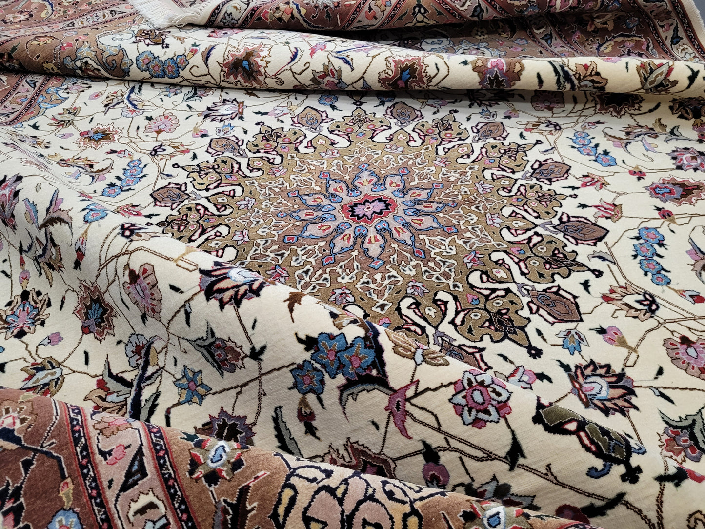 Täbriz Teppich 305x205 cm Korkwolle mit Seidenanteil feine Knüpfung