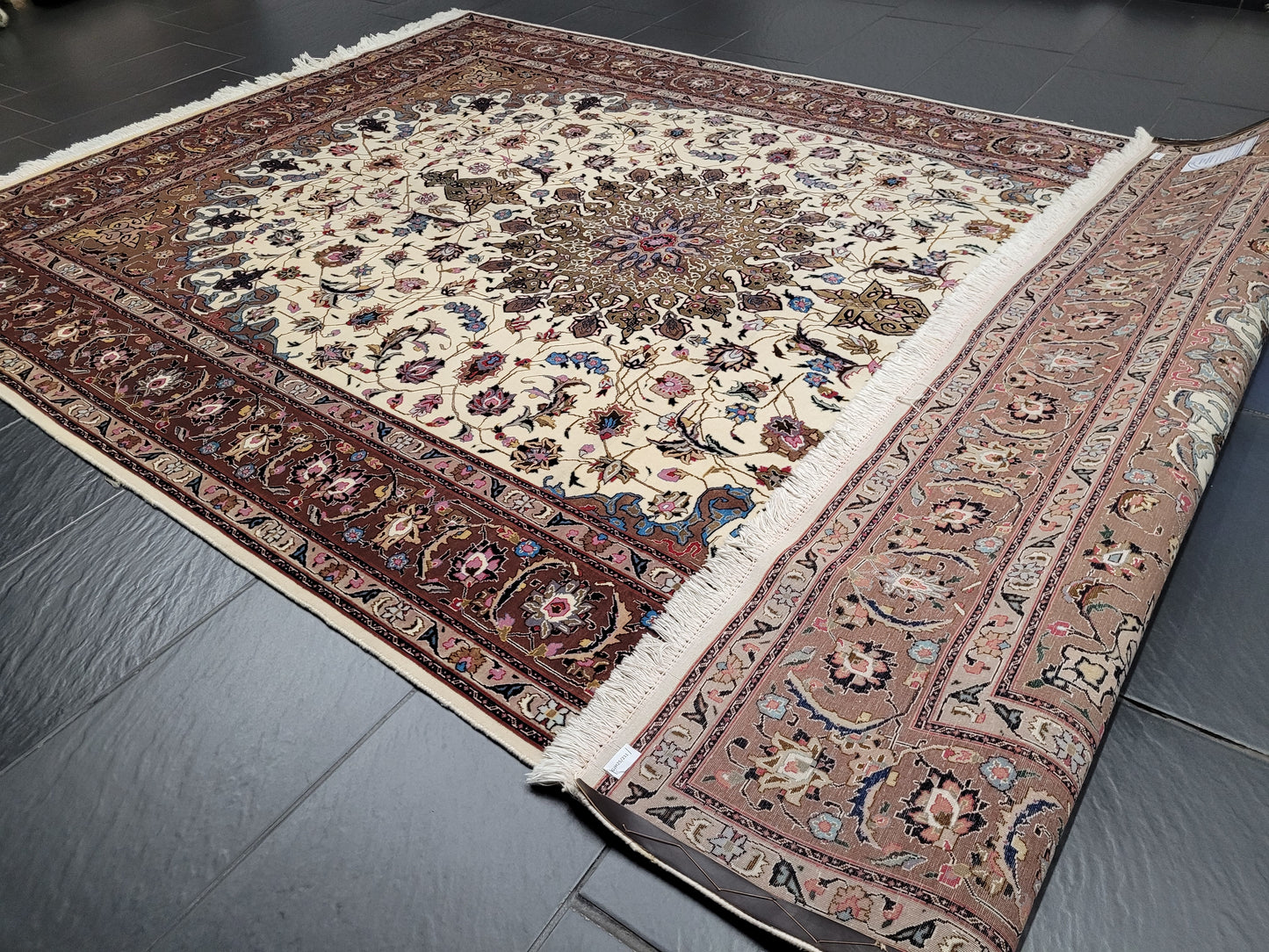 Täbriz Teppich 305x205 cm Korkwolle mit Seidenanteil feine Knüpfung