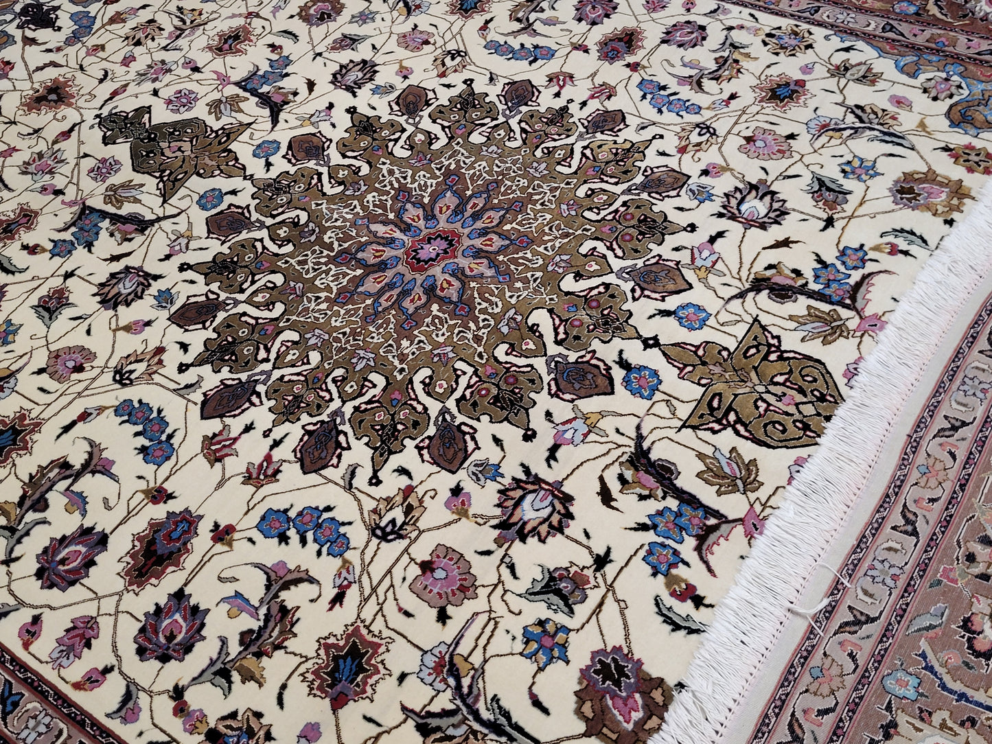 Täbriz Teppich 305x205 cm Korkwolle mit Seidenanteil feine Knüpfung