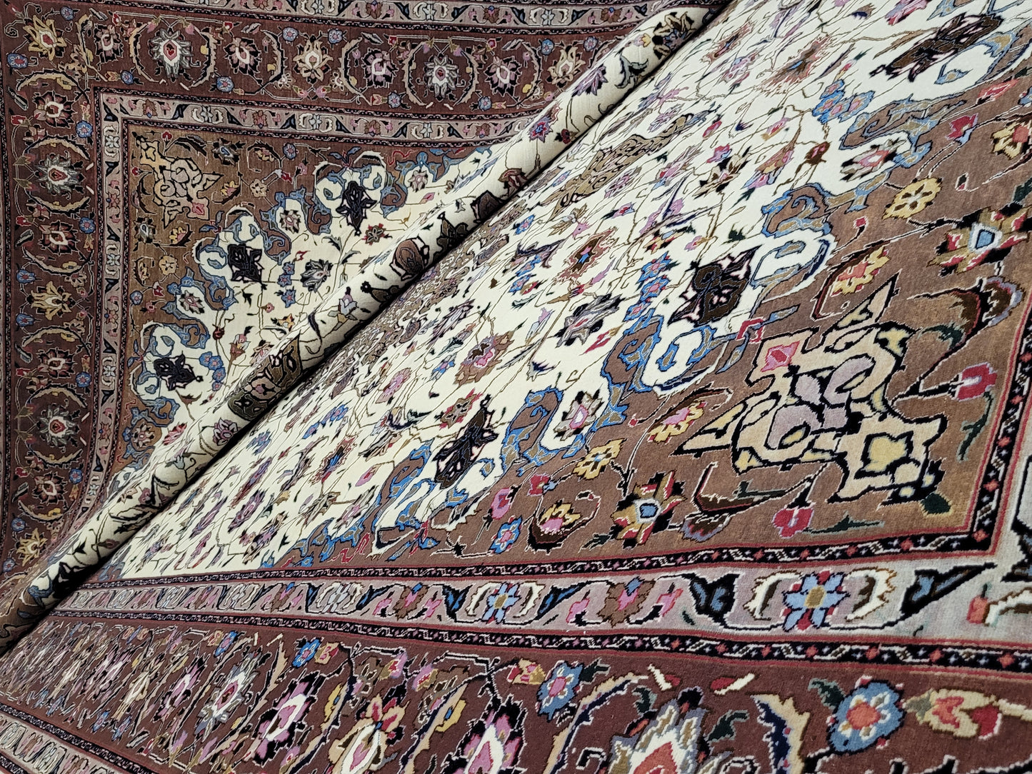 Täbriz Teppich 305x205 cm Korkwolle mit Seidenanteil feine Knüpfung