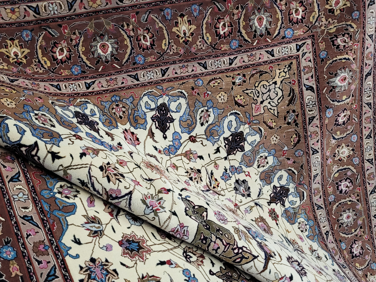 Täbriz Teppich 305x205 cm Korkwolle mit Seidenanteil feine Knüpfung