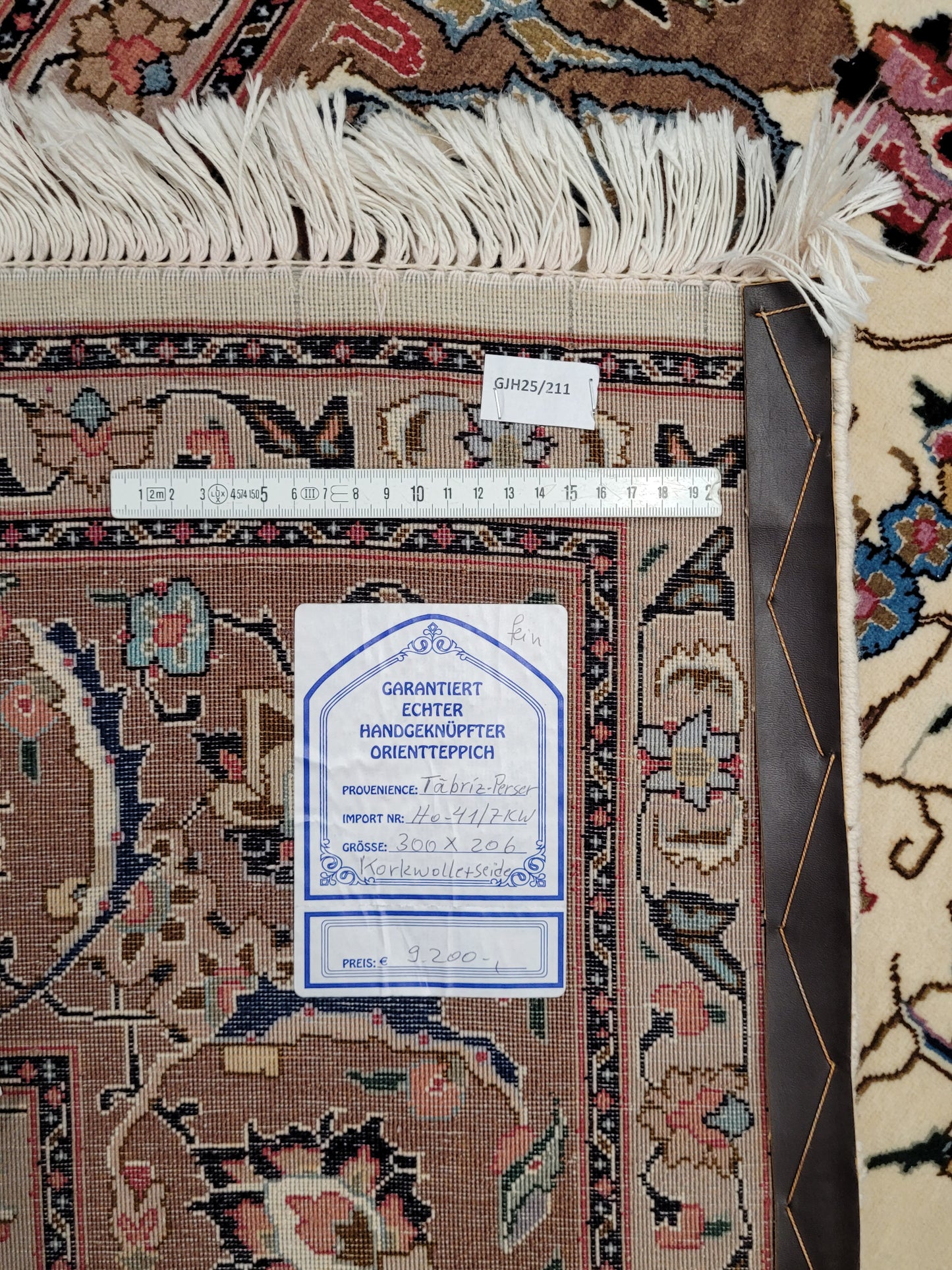 Täbriz Teppich 305x205 cm Korkwolle mit Seidenanteil feine Knüpfung