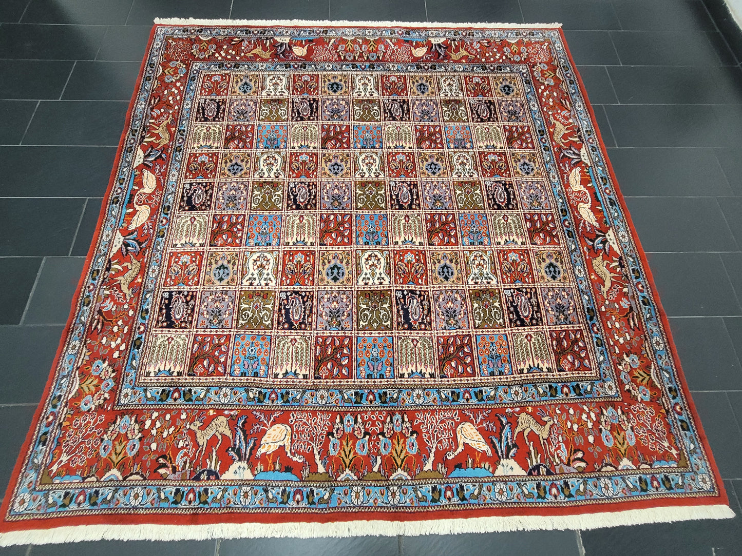 Täbriz Felder Teppich 255x255 cm Korkwolle mit Seidenanteil feine Knüpfung