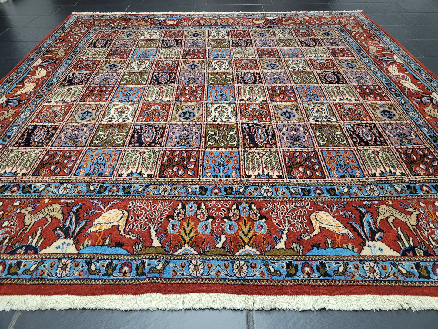 Täbriz Felder Teppich 255x255 cm Korkwolle mit Seidenanteil feine Knüpfung