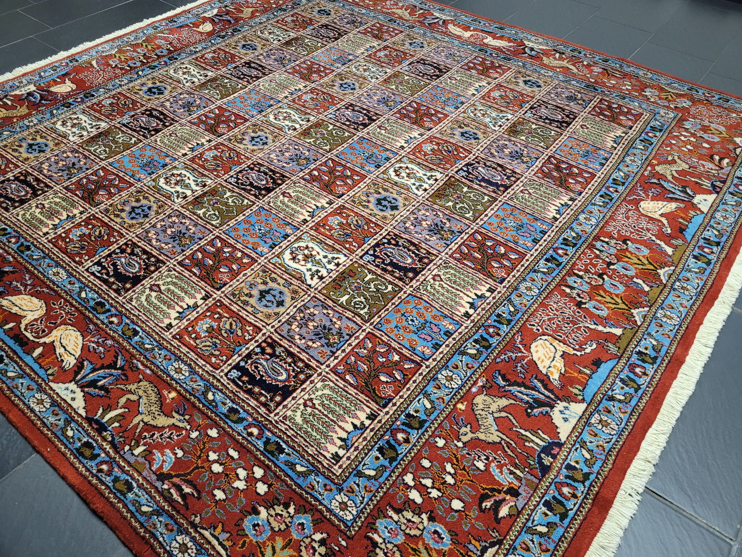 Täbriz Felder Teppich 255x255 cm Korkwolle mit Seidenanteil feine Knüpfung