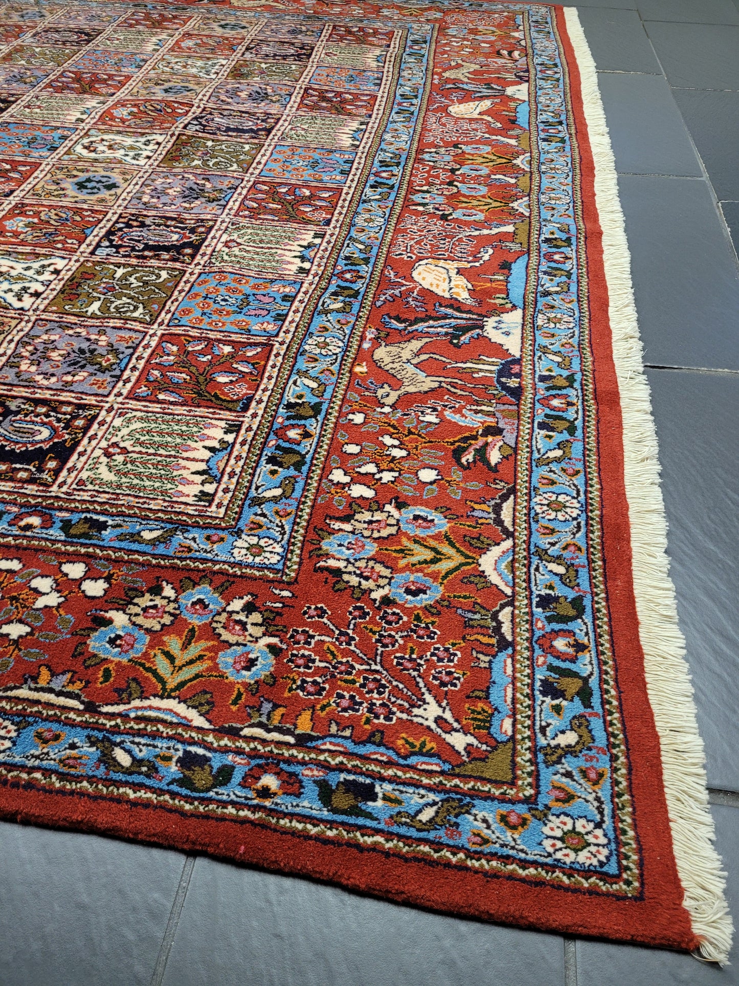 Täbriz Felder Teppich 255x255 cm Korkwolle mit Seidenanteil feine Knüpfung