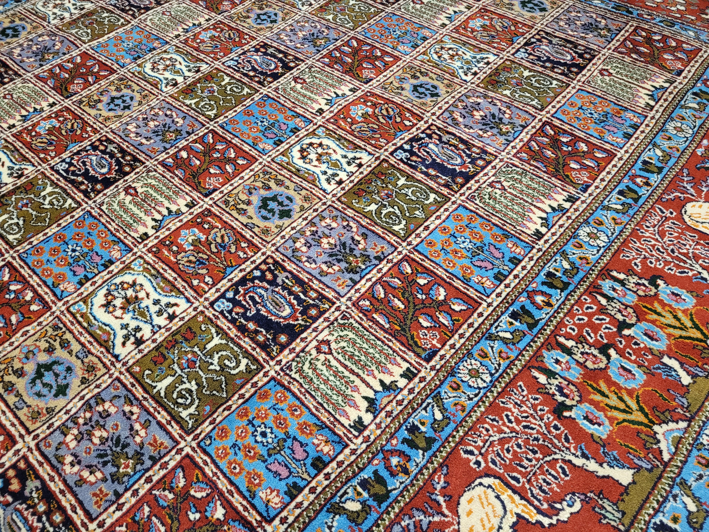 Täbriz Felder Teppich 255x255 cm Korkwolle mit Seidenanteil feine Knüpfung